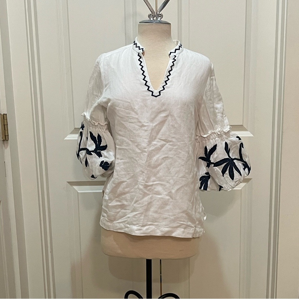 NWT Chicos White Linen Top Small